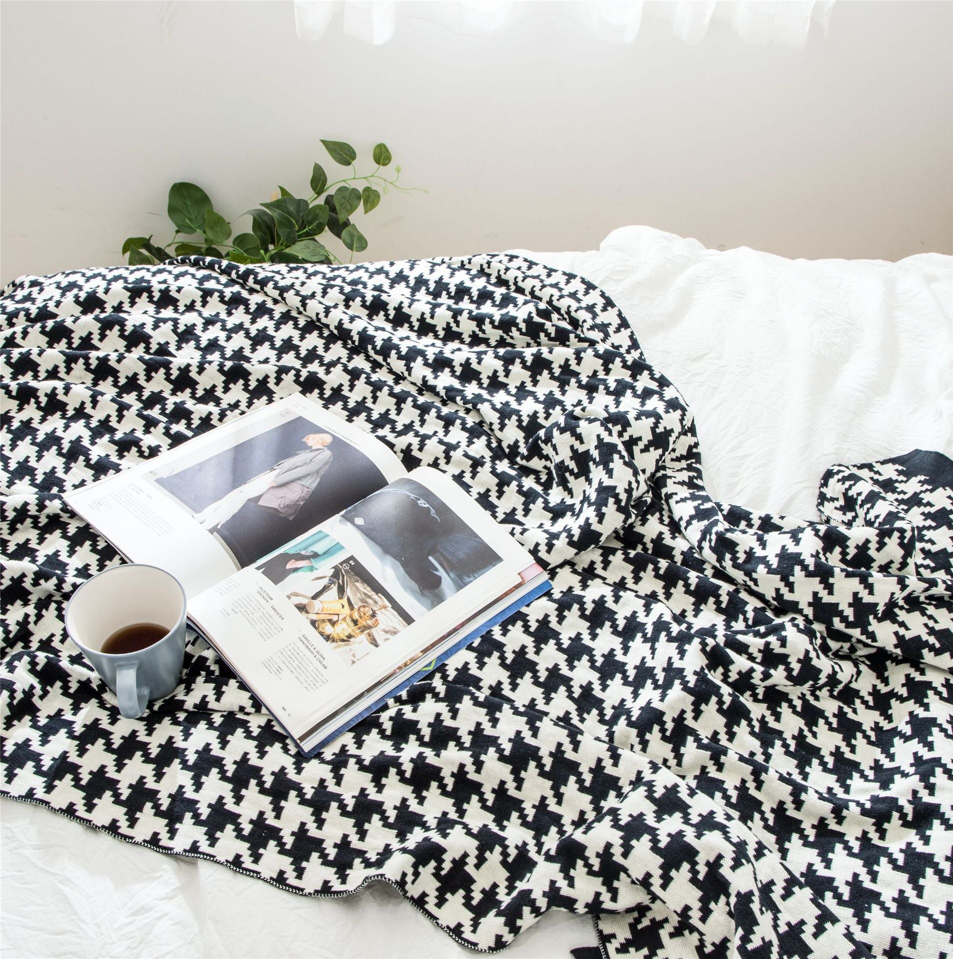 Houndstooth Throw Blanket