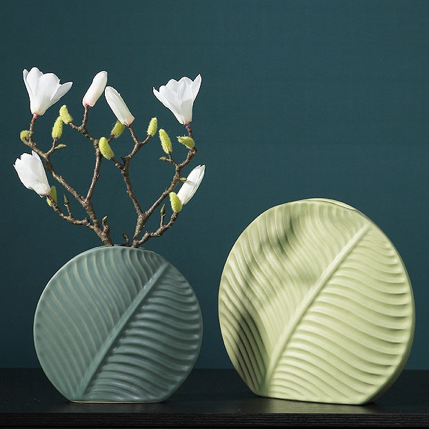 Round Leaf Vase