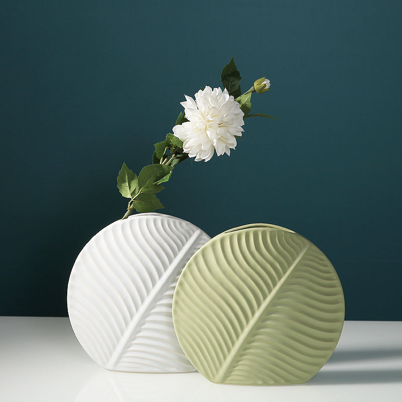 Round Leaf Vase