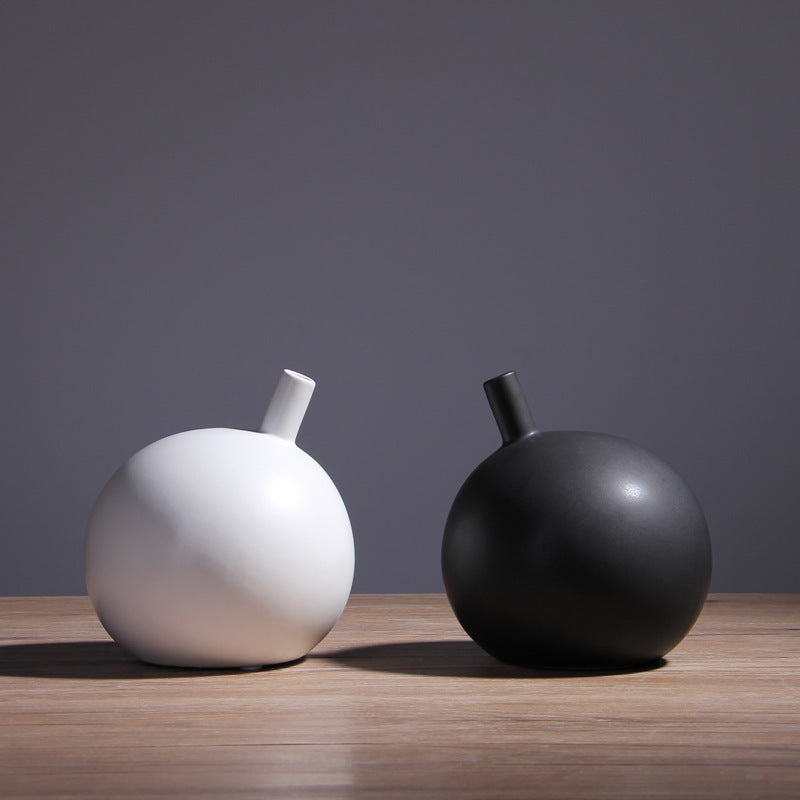 Geometric Black White Vase IV