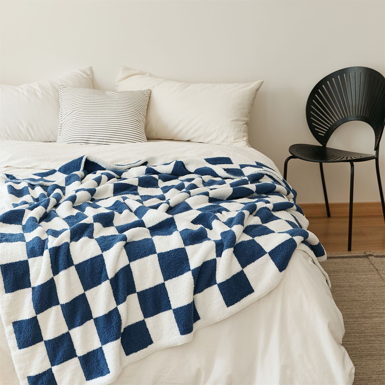 Checkerboard Retro Plush Throw Blanket